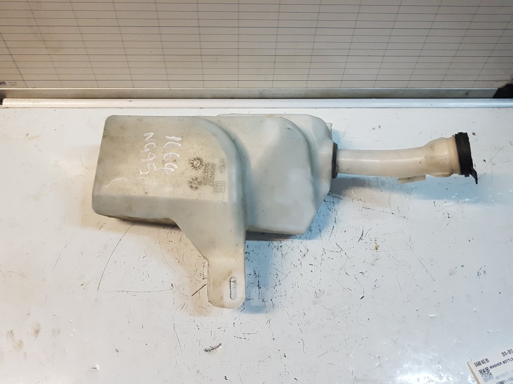 2010 - 2012 Saab 95  Saloon WASHER BOTTLE & MOTOR 401140137