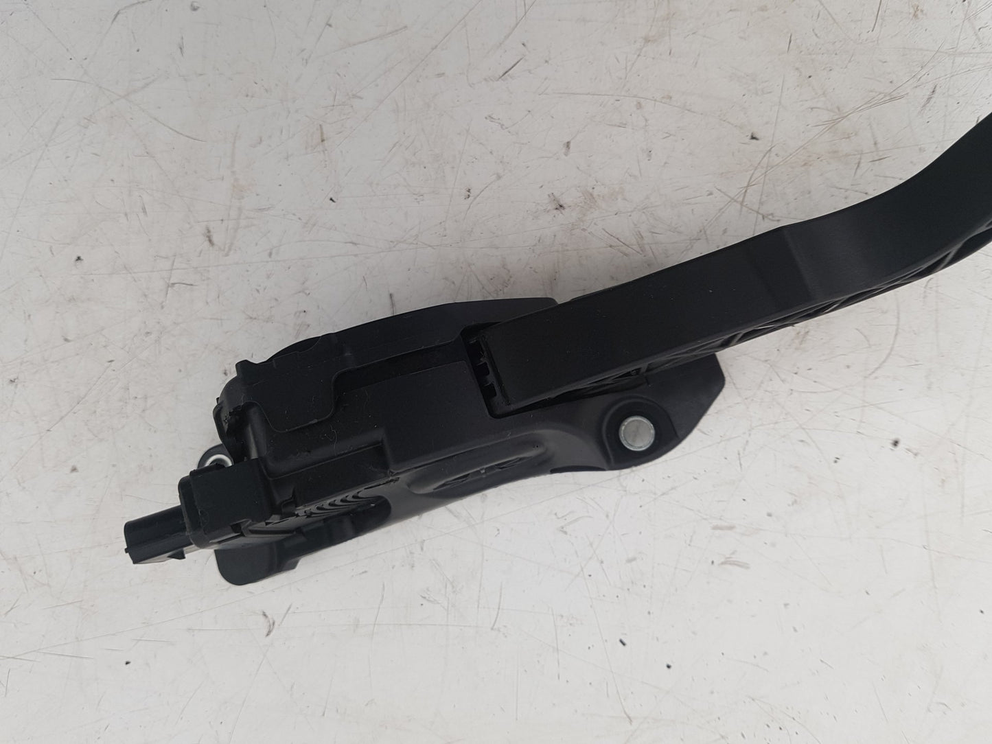 2012 - 2017 Volvo V40  Hatchback Accelerator Pedal 31280598