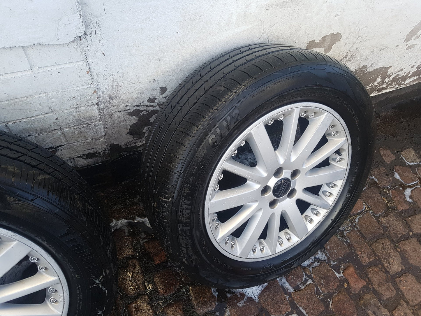 2002 - 2006 Volvo XC90  Estate Alloy Wheel Set 8694443