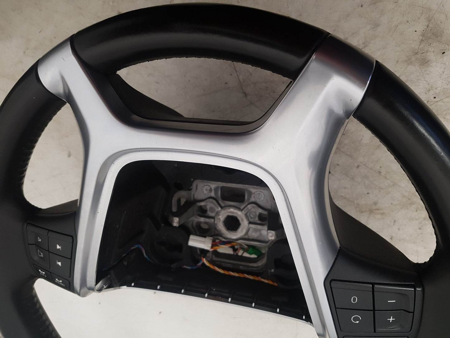 2008 - 2012 Volvo V70  Estate Steering Wheel 31271094