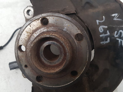 2000 - 2007 Volvo XC70  Estate Left Front Hub Assembly 9461943