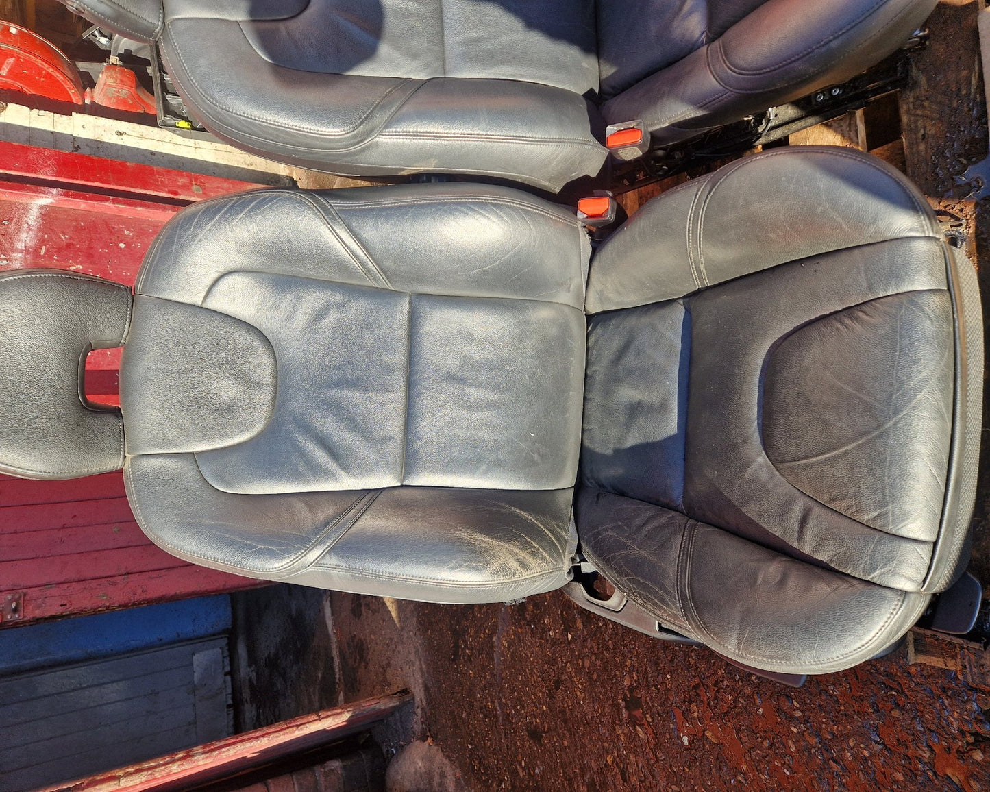 2013 - 2019 Volvo V40 III 525 Hatchback SEATS & DOOR CARDS