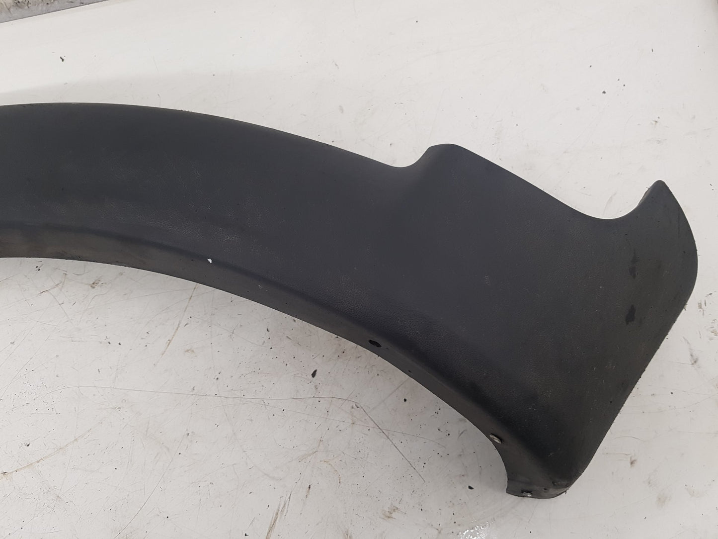 2000 - 2007 Volvo XC70  Estate Left Front Wheel Arch Moulding 30678043