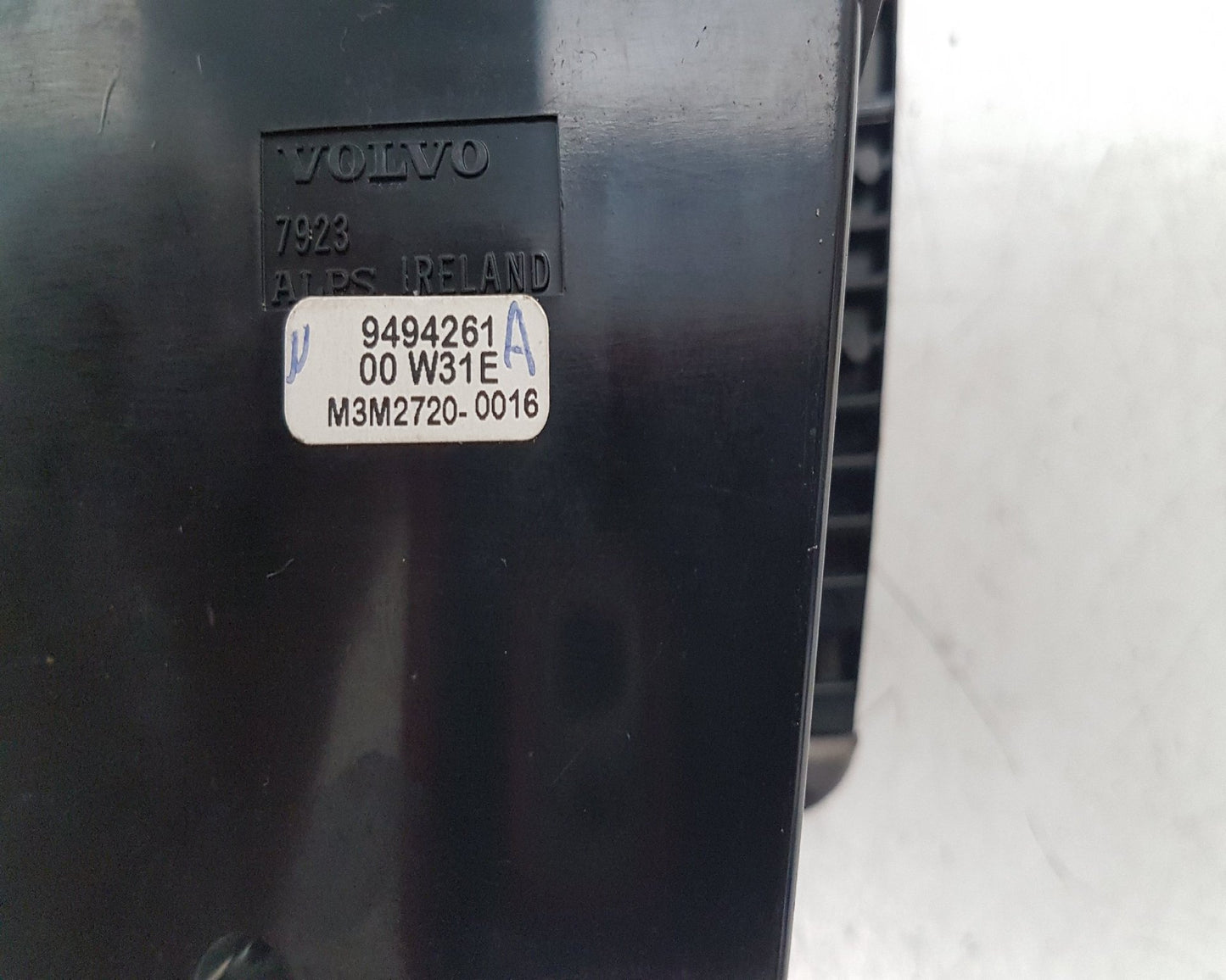 1998 - 2002 Volvo S80   Heater Controls 9494261
