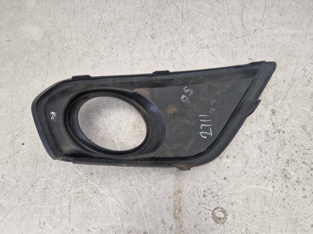 2010 - 2012 Volvo C30  Hatchback FOG LIGHT GRILL (RIGHT) 31298172