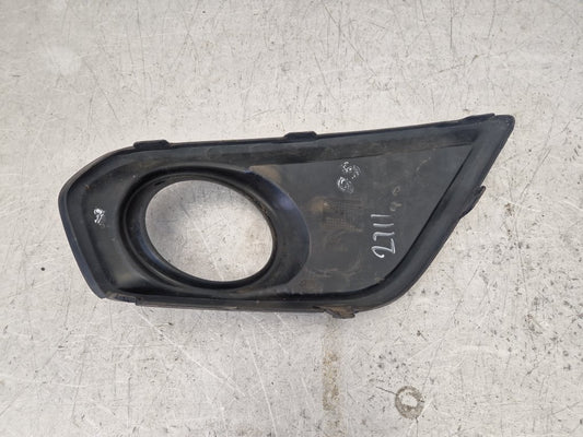 2010 - 2012 Volvo C30  Hatchback FOG LIGHT GRILL (RIGHT) 31298172