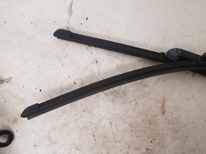 2010 - 2017 Volvo XC60  Estate FRONT WIPER ARMS (PAIR) 30753530