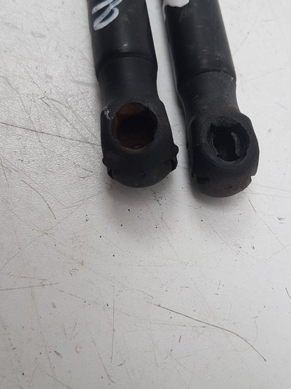 2005 - 2010 Volvo XC90  Estate TAILGATE STRUTS/RAMS - PAIR 30634580