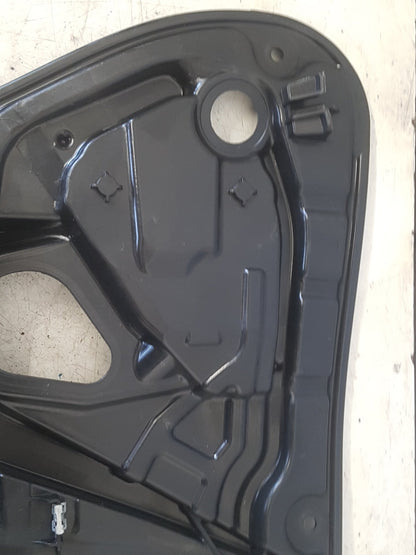 2015 Volvo V40 525, 526 Hatchback Left Rear Door Regulator 31276217