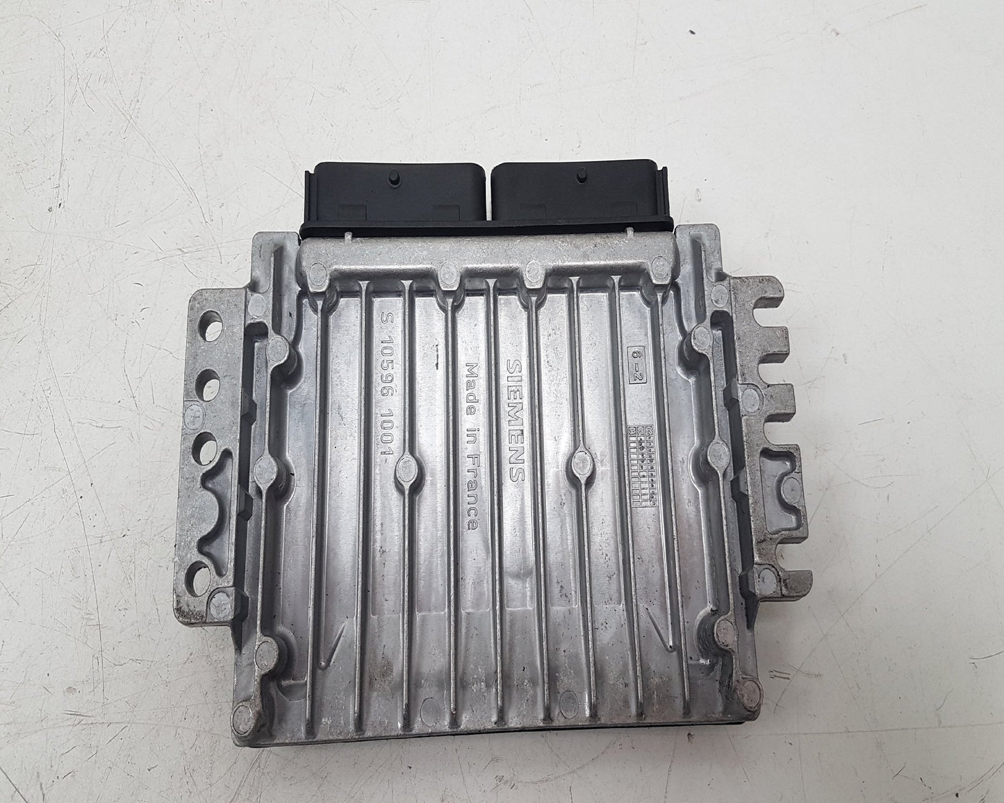 1999 - 2004 Volvo S40  Saloon Engine ECU S118245022A