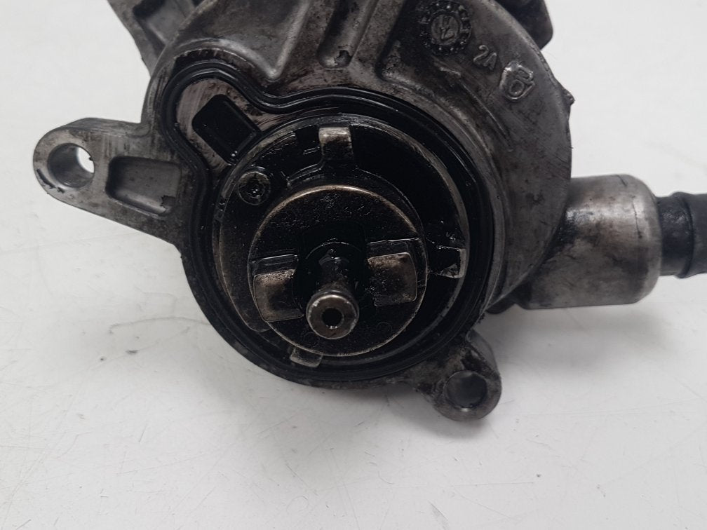 2006 - 2010 Volvo XC90  Estate Vacuum/Air Pump 30731825