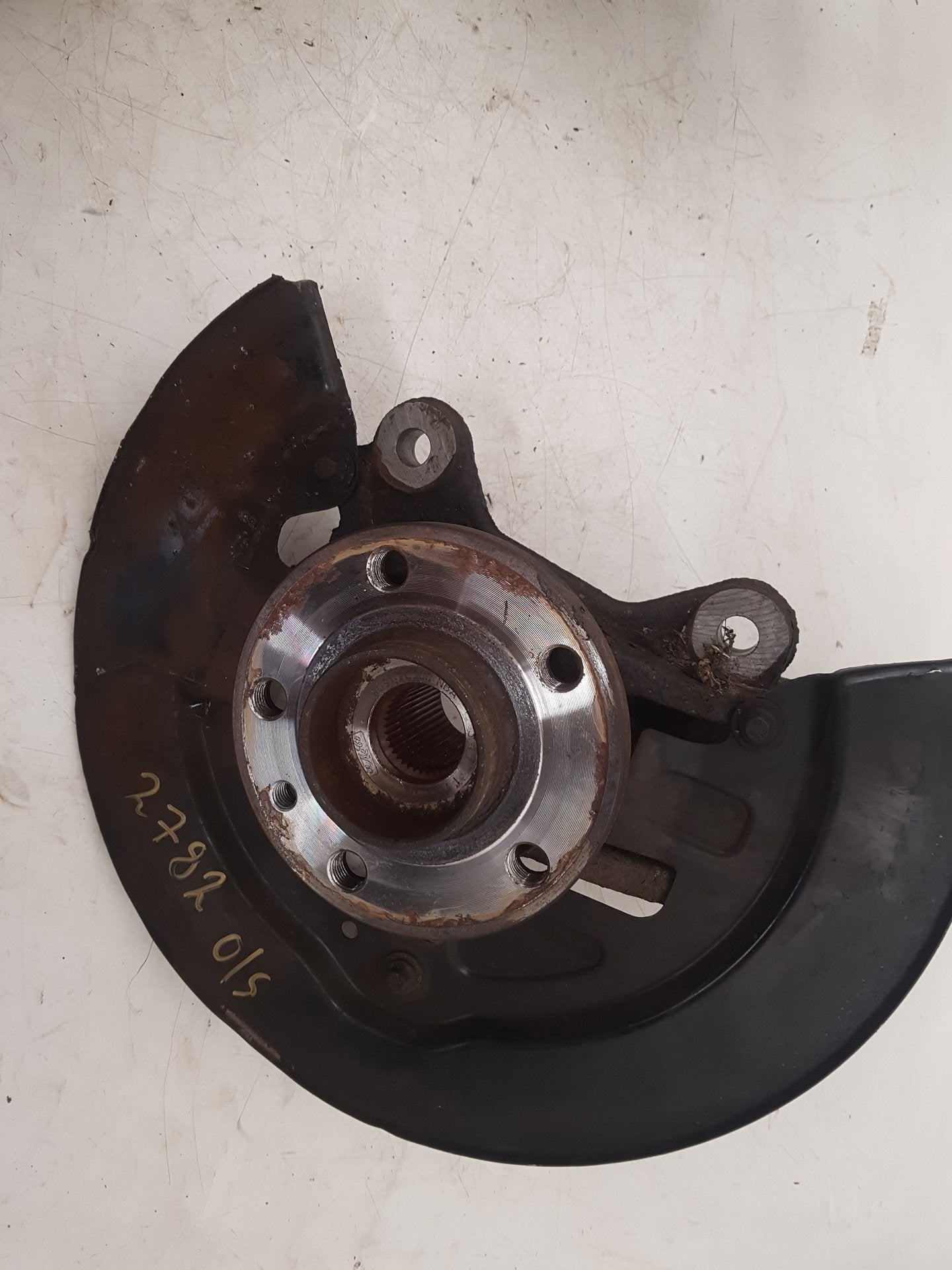 2010 - 2017 Volvo XC60  Estate Left Front Hub Assembly 7G91-3K171-M