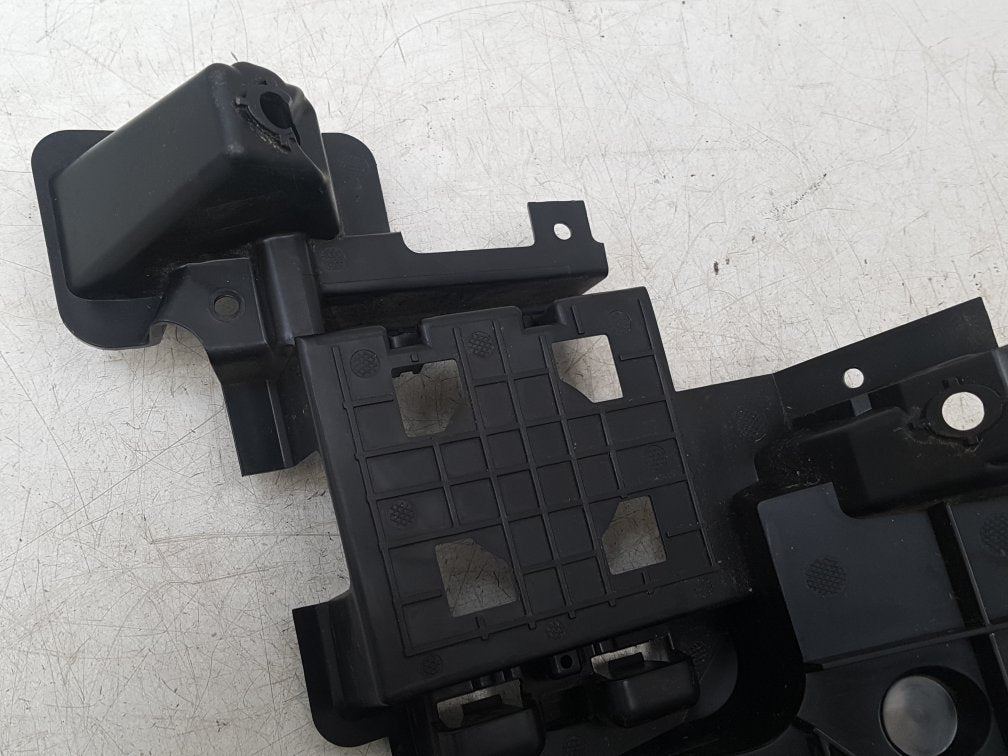 2015 Volvo S60  Saloon BUMPER BRACKET (PASSENGER SIDE REAR) 31323837