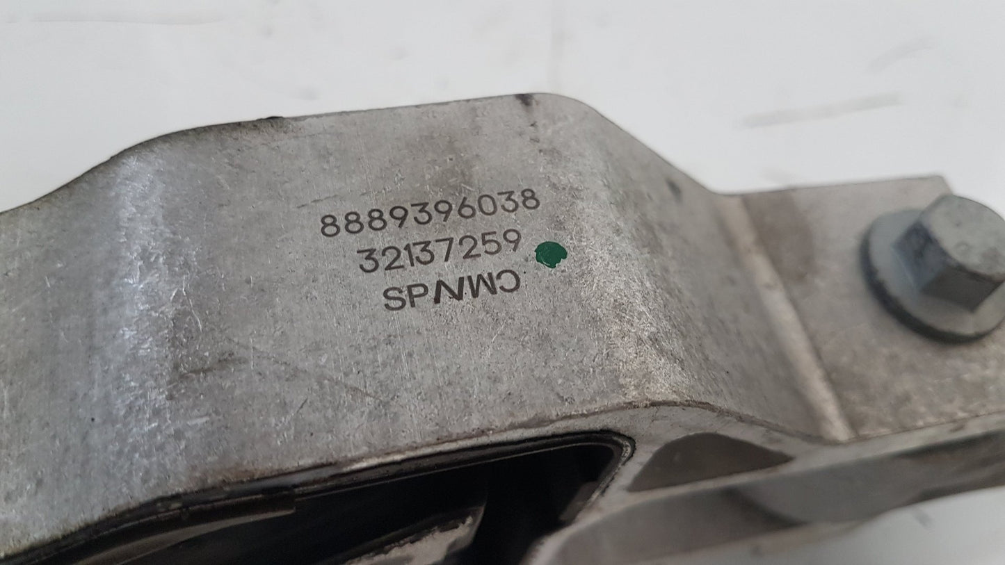 2019 - 2021 Volvo XC40 536 Estate Bottom Engine Mount 32138290