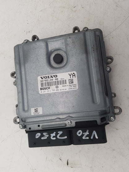 2007 - 2016 Volvo V70  Estate Engine ECU 30785100 AB 0281012765