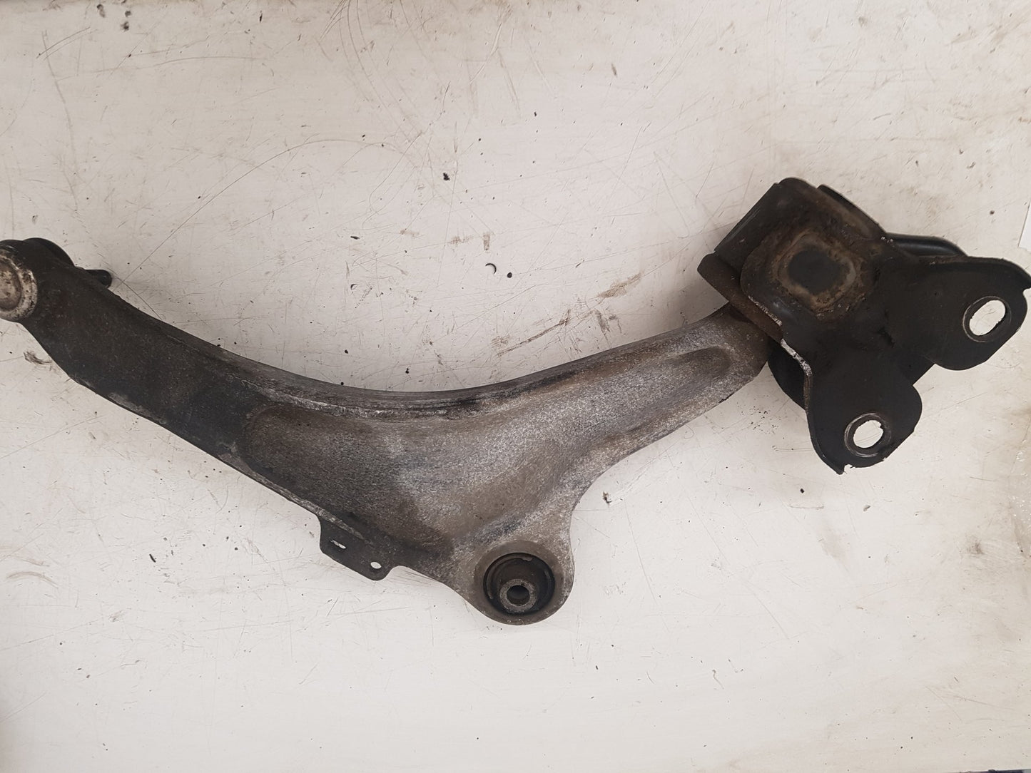 2010 - 2015 Volvo S80 II 124 Saloon Right Front Lower Control Arm 31429321