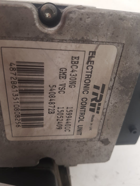 2001 - 2004 Volvo V40  Estate BRAKE FLUID RESERVOIR AND MASTER CYLINDER 8602362