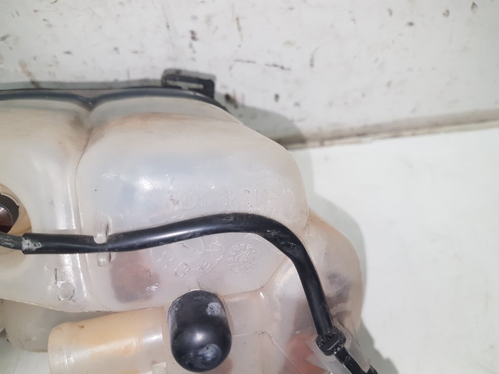 2007 - 2010 Volvo V70  Estate Radiator Pressure Bottle 6G91-8K218-D2L4A
