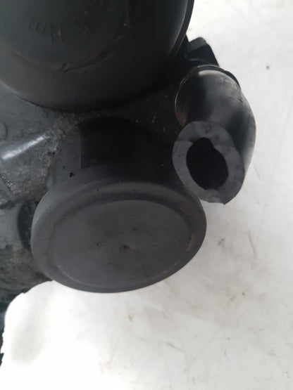 2007 Volvo C70  Convertible Oil Filter Housing 30684381