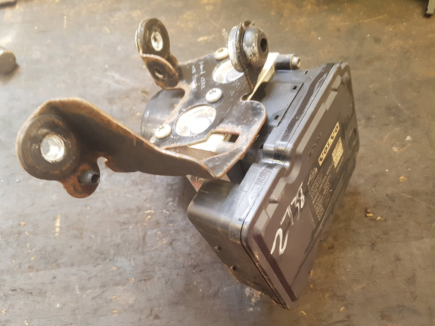 2005 Volvo V50  Estate Handbrake Assembly 4N51-2780-AL