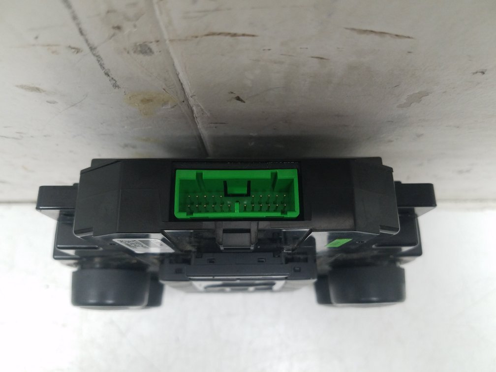 2012 - 2017 Volvo V40  Hatchback Heater Controls 31288104