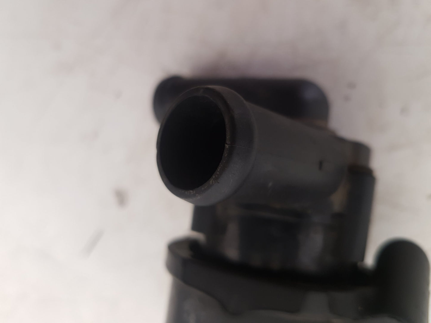 2013 - 2015 Volvo V60  Estate AUXILLARY WATER PUMP 31332380