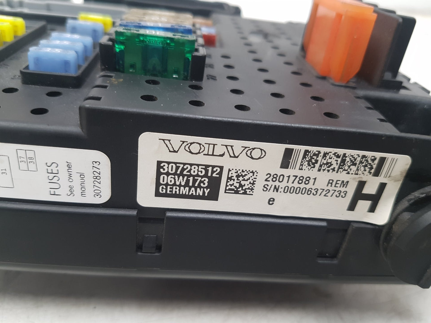 2005 - 2008 Volvo V70  Estate REAR ELECTRONIC MODULE (REM) 30728512