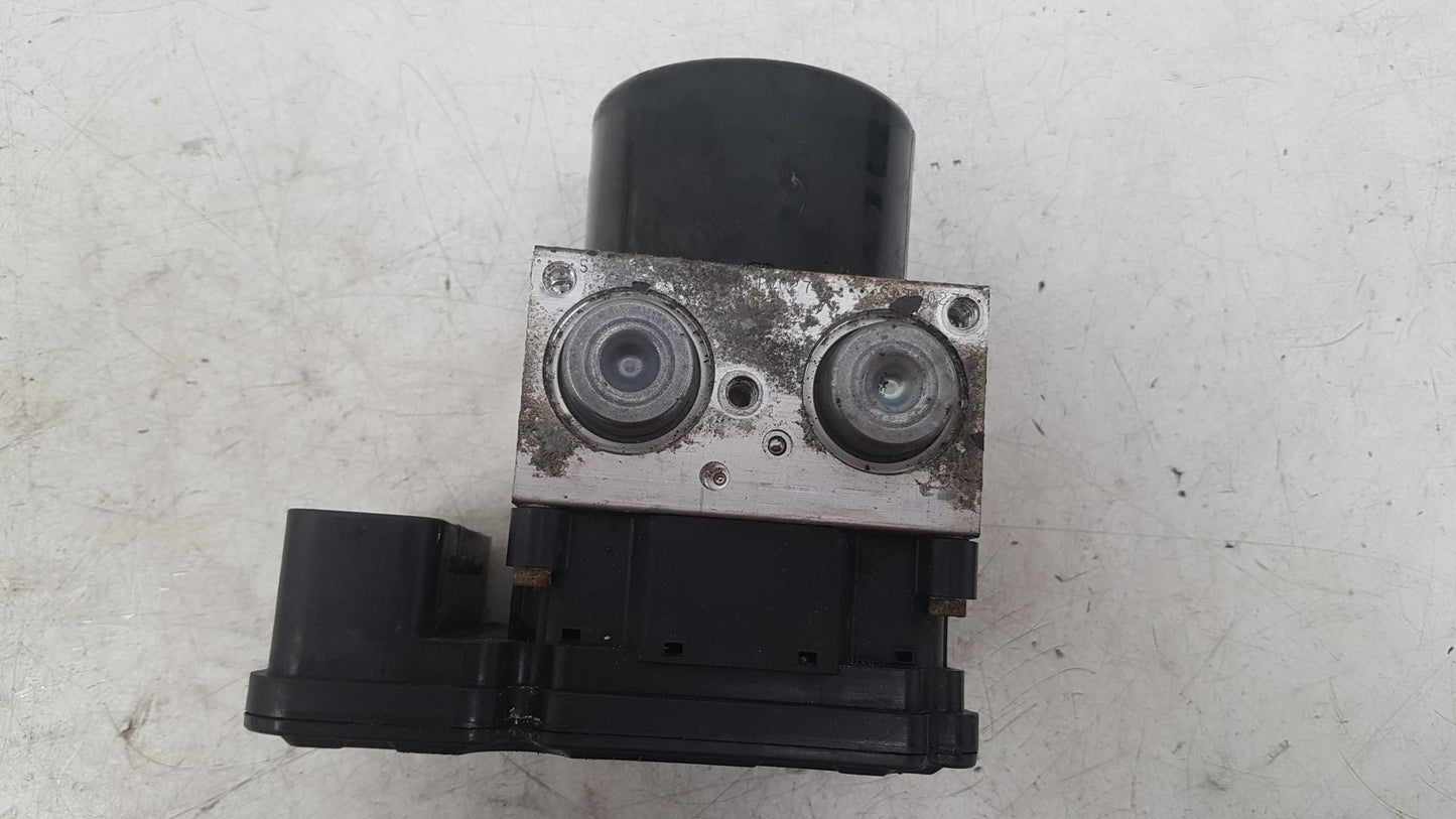 2008 - 2013 Volvo V70  Estate ABS Pump/Modulator 30681619