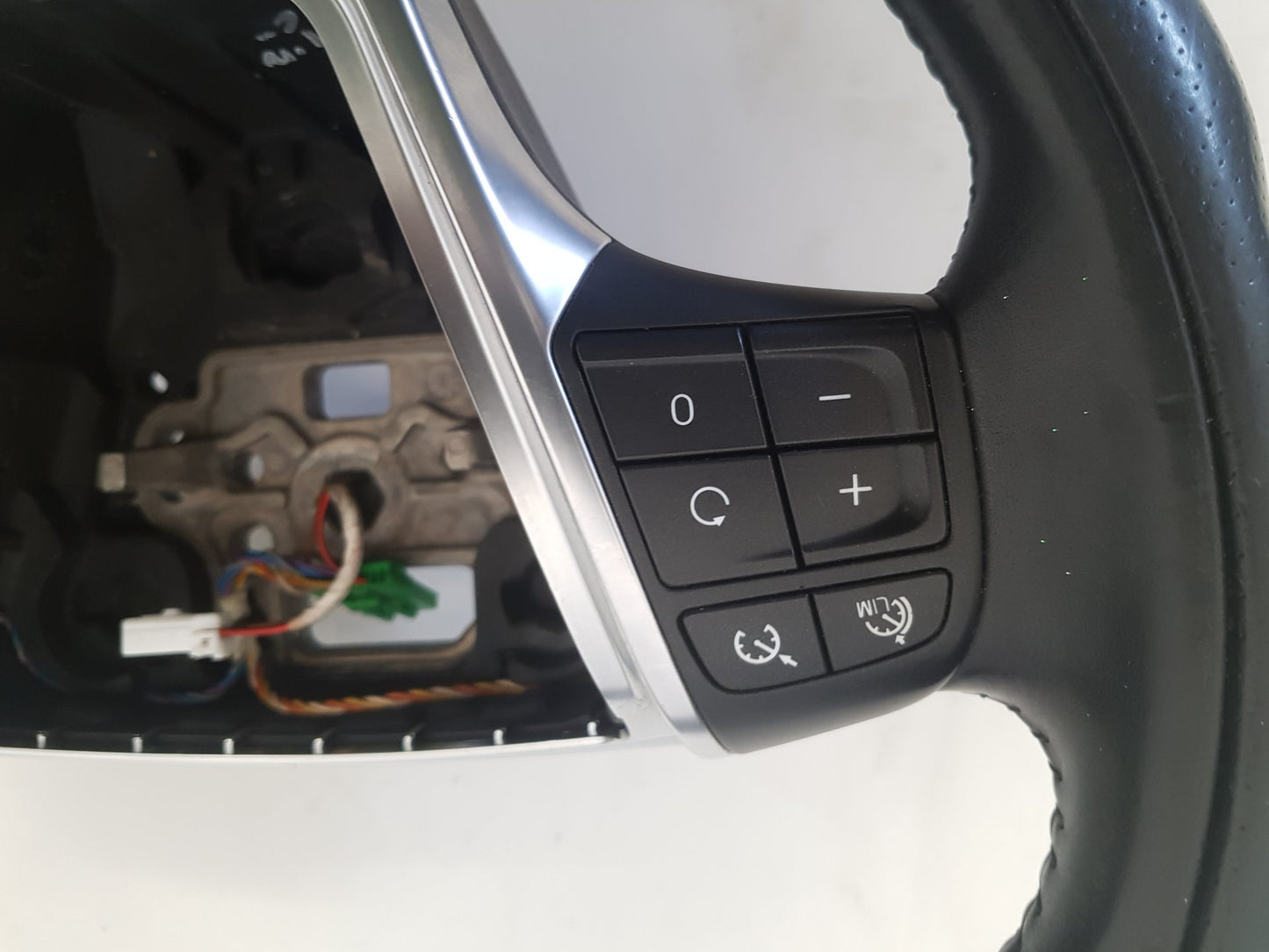 2010 - 2013 Volvo V60  Estate Steering Wheel 31315994
