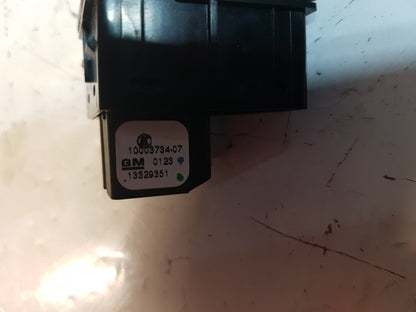 2011 - 2015 Volvo V70  Estate HAZARD AND DOOR LOCK SWITCH 13329351