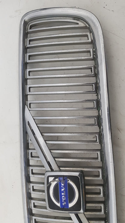 2005 - 2008 Volvo V70  Estate FRONT GRILL 08693346