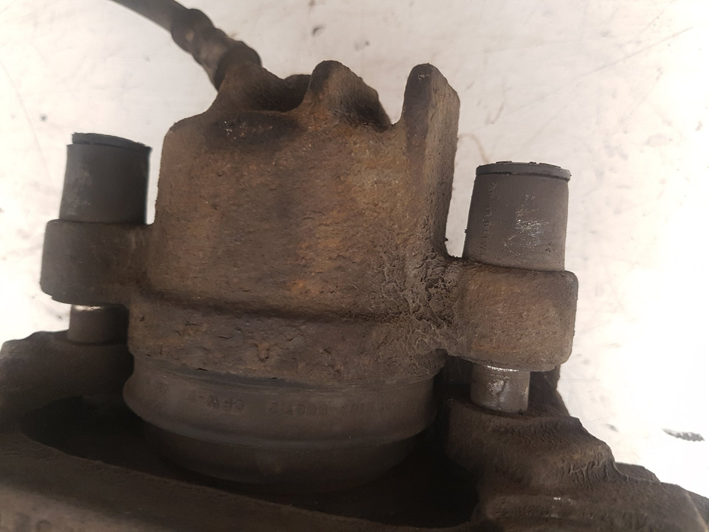 2000 - 2007 Volvo V70 II 285 Estate Left Front Caliper 9209723