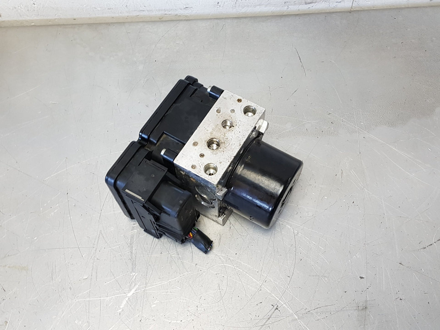2010 - 2013 Volvo S60  Saloon ABS Pump/Modulator 31329137