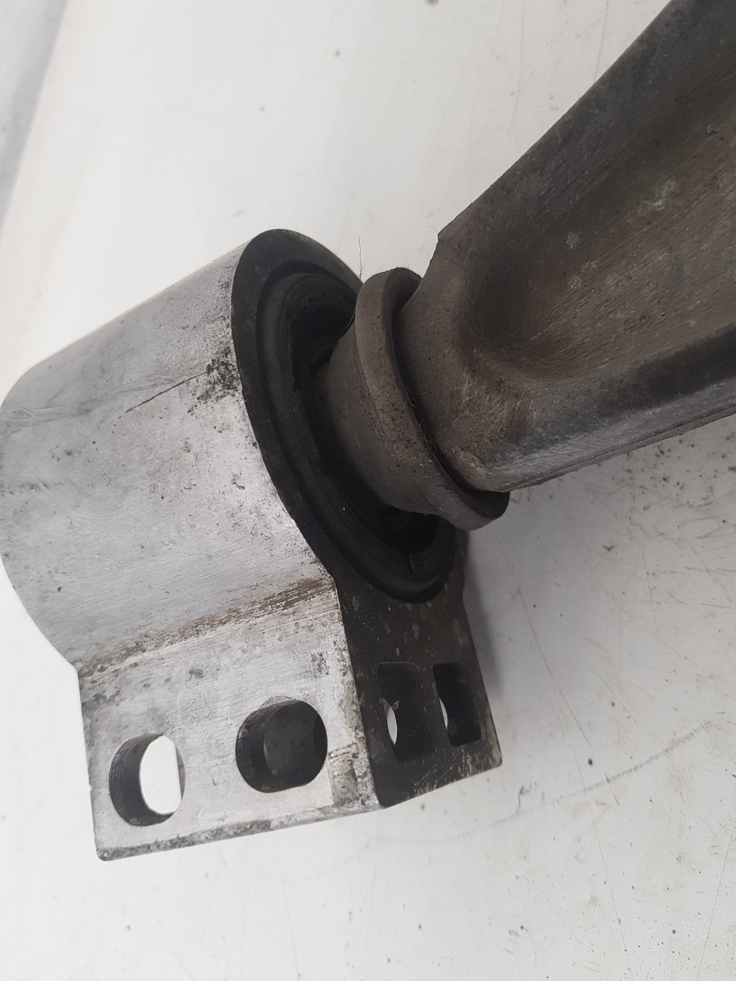 2010 - 2012 Saab 9-5  Saloon Right Front Lower Control Arm