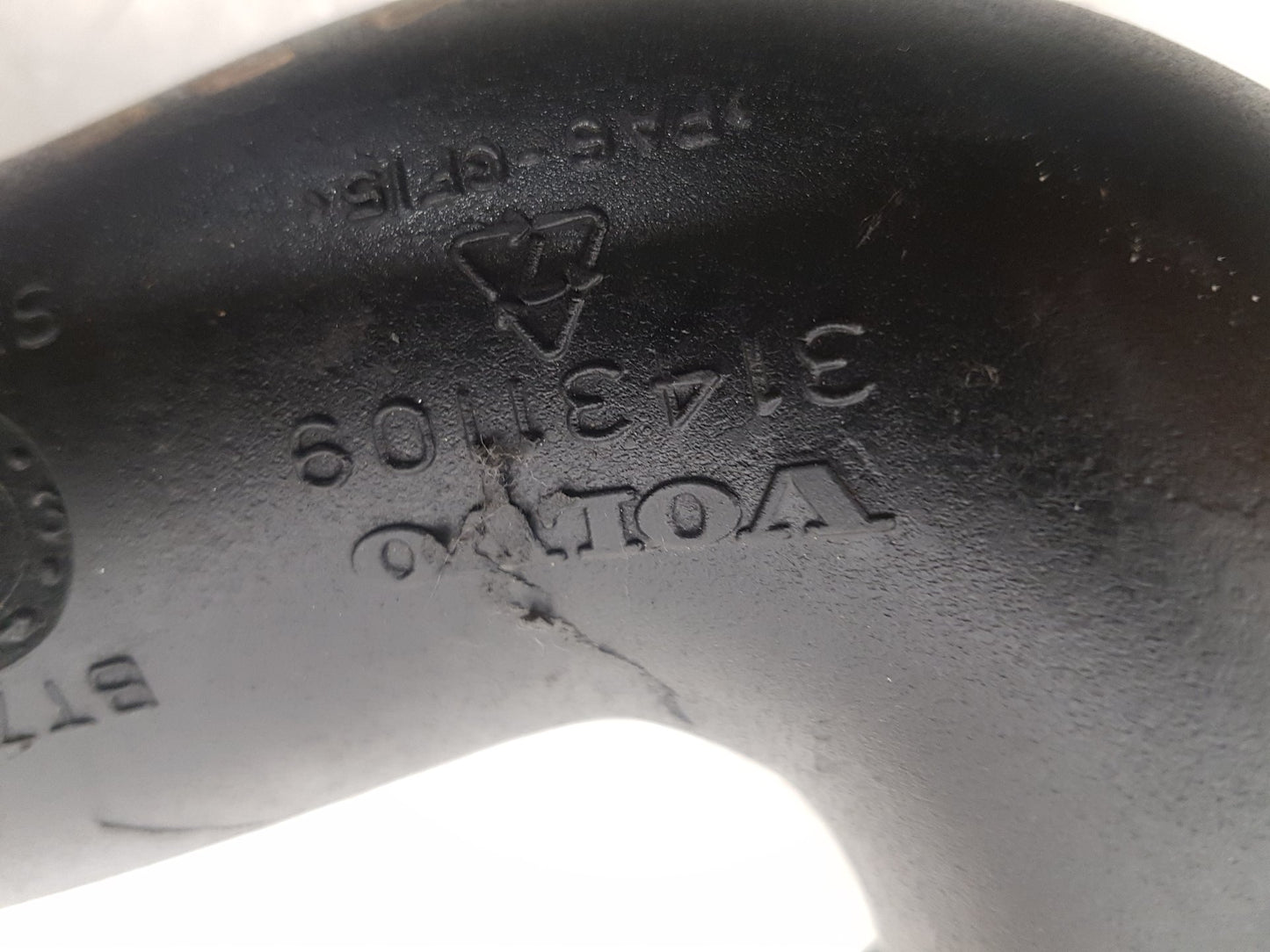 2011 - 2014 Volvo XC90  Estate EGR Pipe 31431109