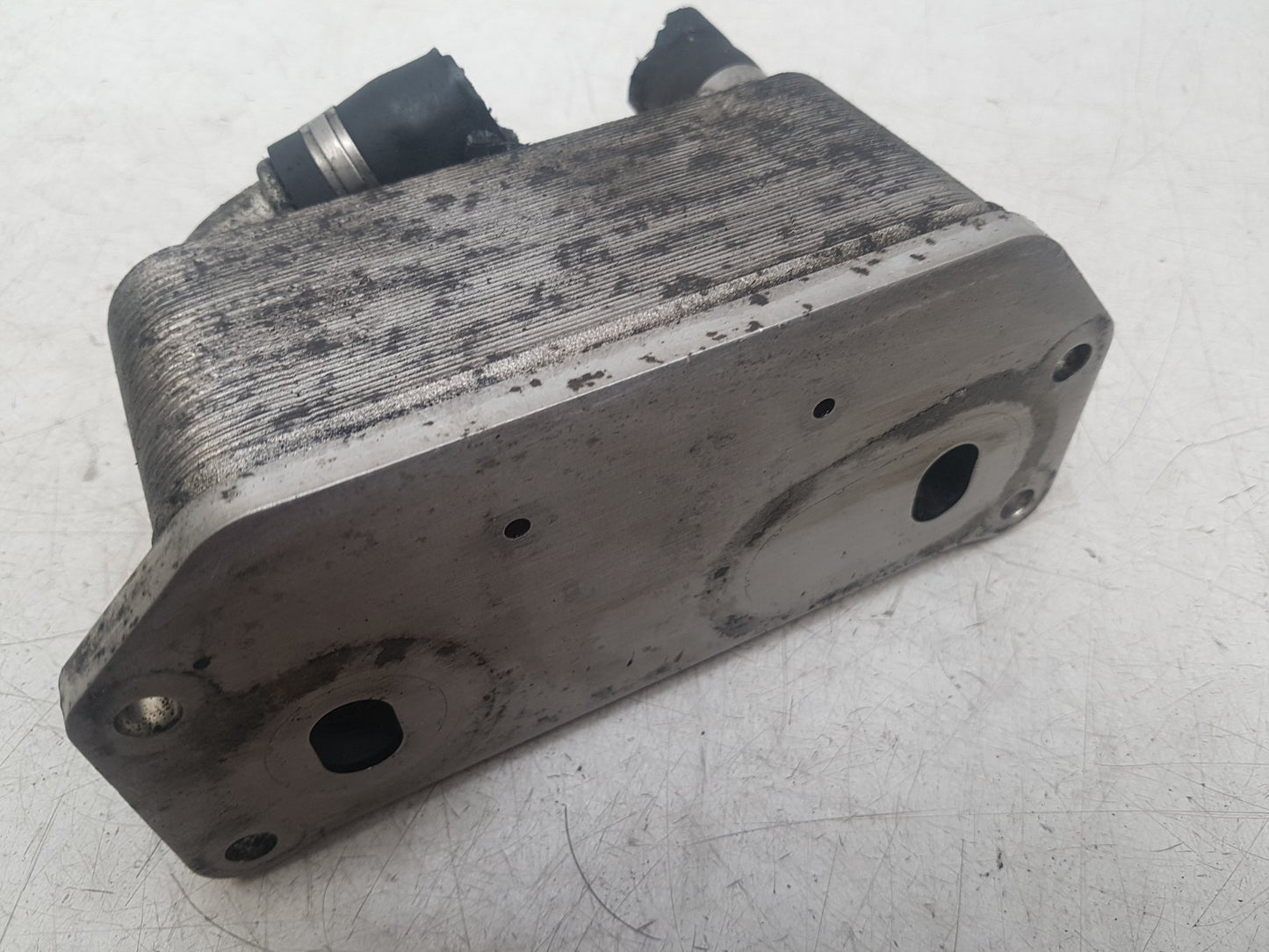 2010 - 2016 Volvo S80  Saloon Engine Oil Cooler 31325045