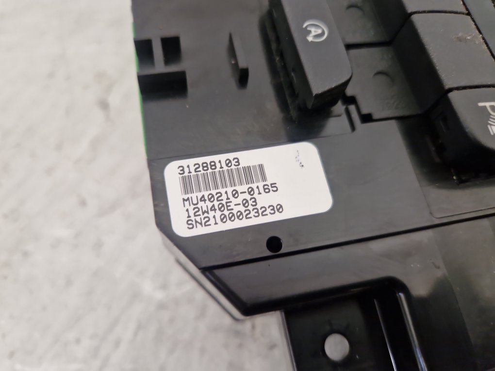 2013 - 2019 Volvo V40 III 525 Hatchback HEATER & RADIO CONTROL PANNEL 31288103