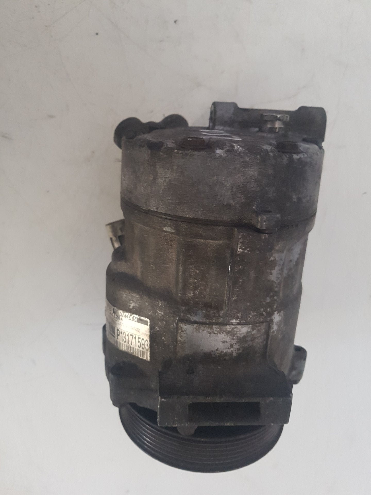 2005 - 2015 Saab 9-3  Estate A/C Compressor 13171593
