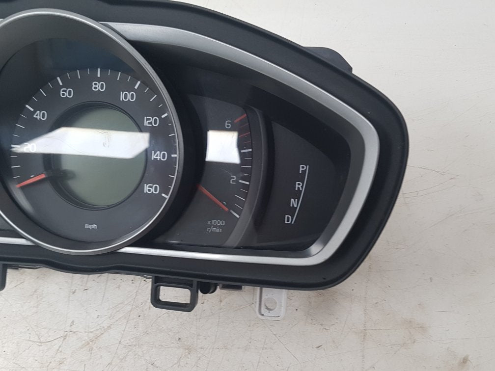 2012 - 2016 Volvo V40 Cross Country  Hatchback Instrument Cluster 31412876