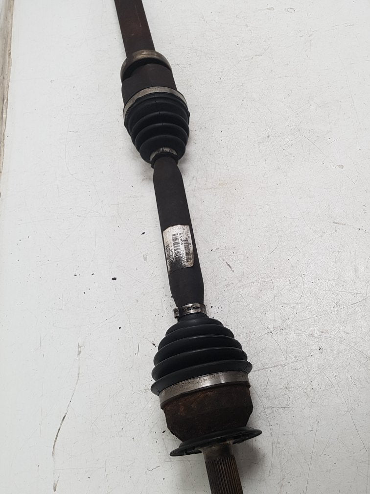 2006 - 2013 Volvo C30  Hatchback Driveshaft (Manual) UK Drivers Side Front. 36001360