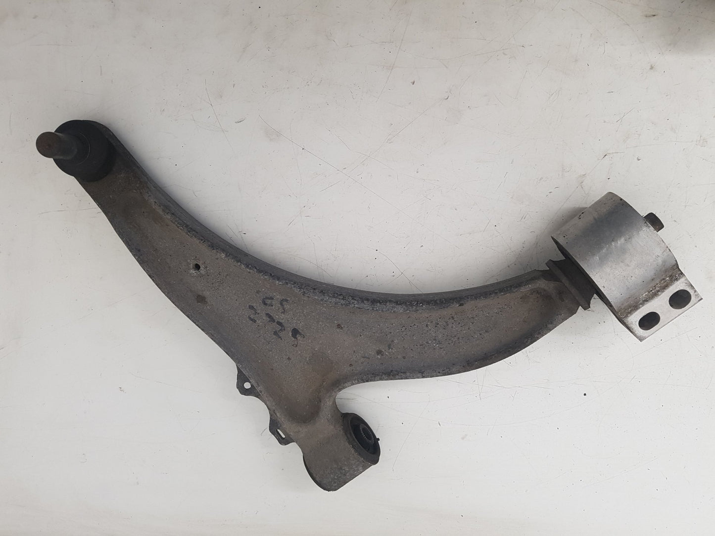2010 - 2012 Saab 9-5  Saloon Right Front Lower Control Arm