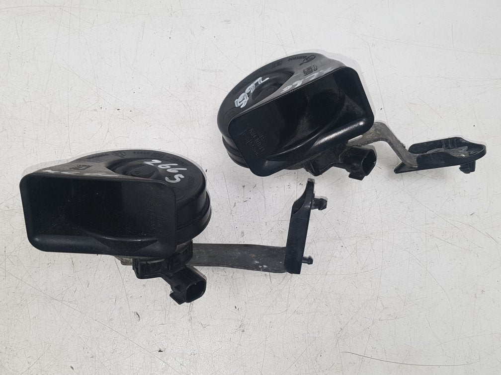 2010 - 2014 Volvo V60  Estate HIGHER AND LOWER HORNS (PAIR) 0055306