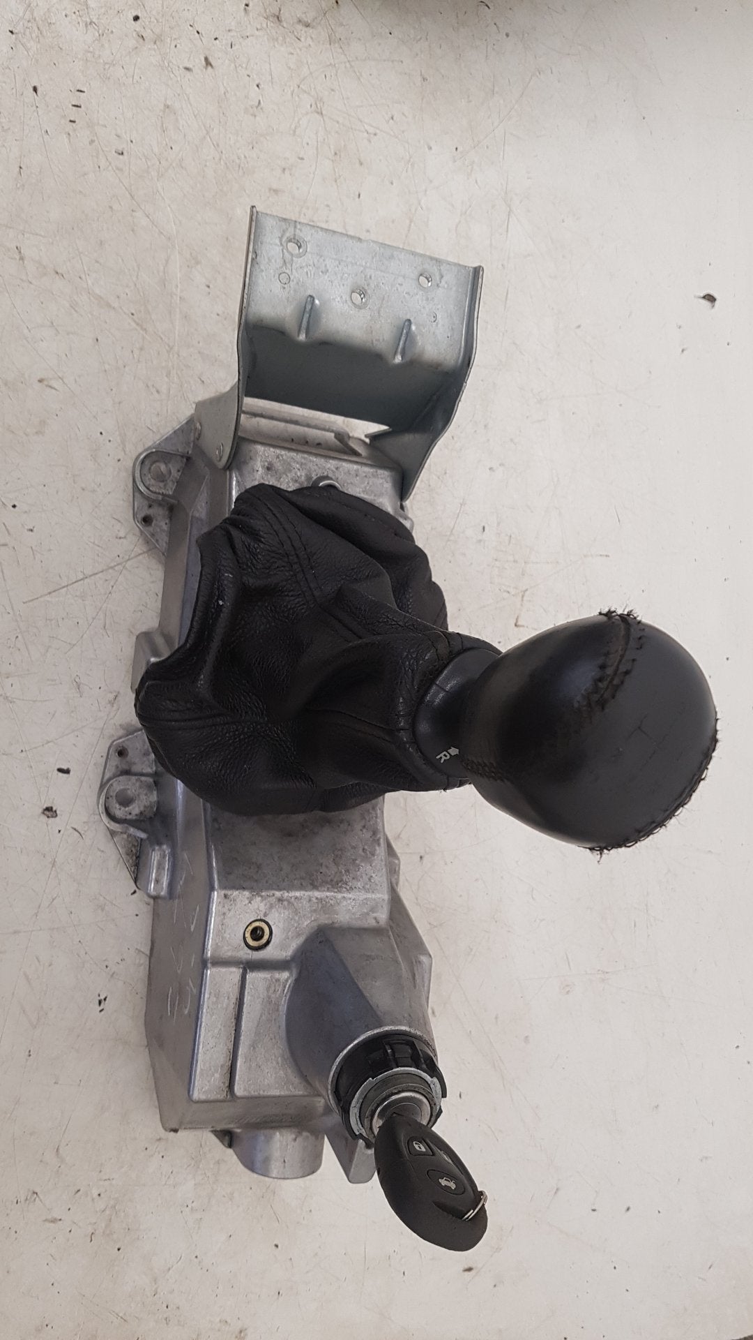 2004 Saab 9-5  Estate Gear Lever