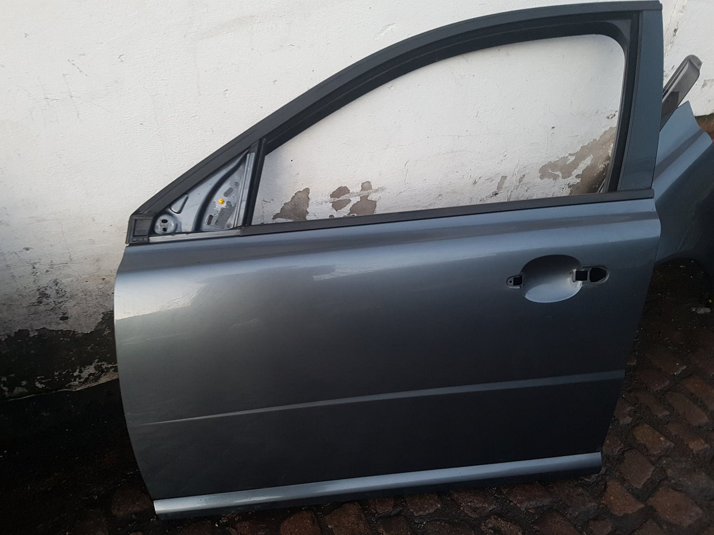 2008 - 2016 Volvo V70  Estate DOOR - BARE (FRONT PASSENGER SIDE) 32228890