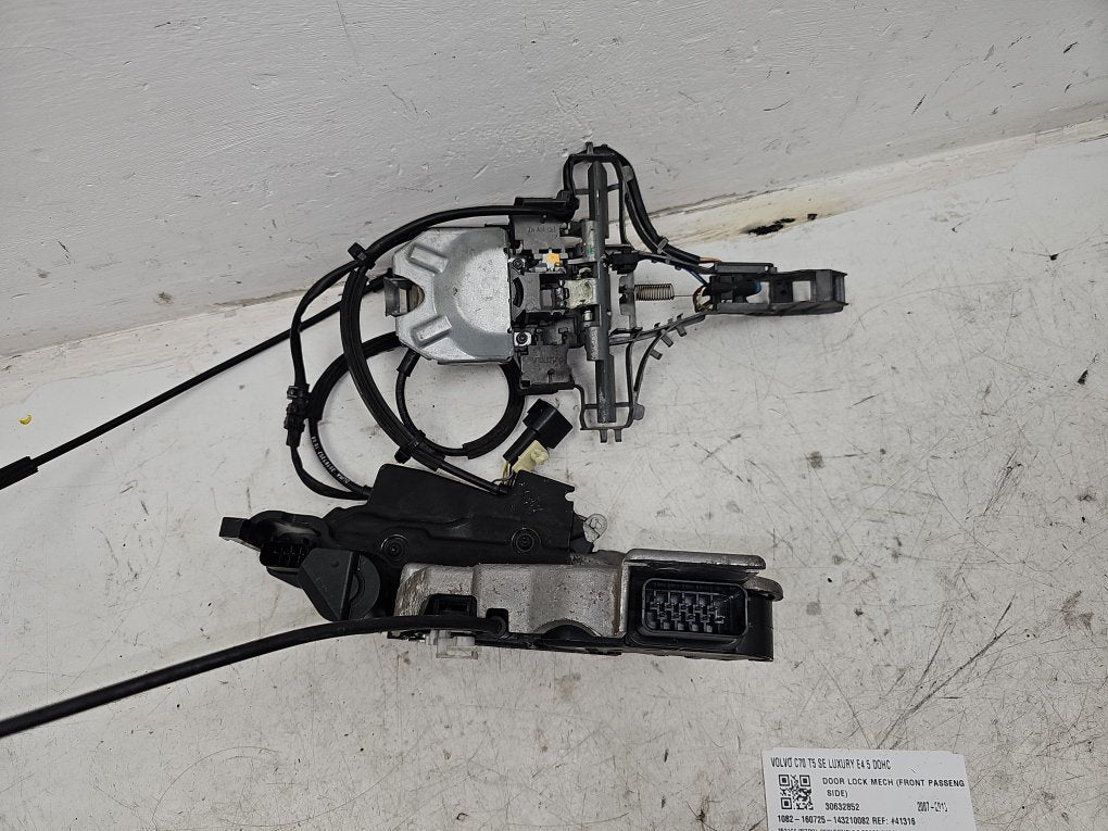 2007 - 2013 Volvo C70  Convertible Left Front Door Lock Actuator 30632852