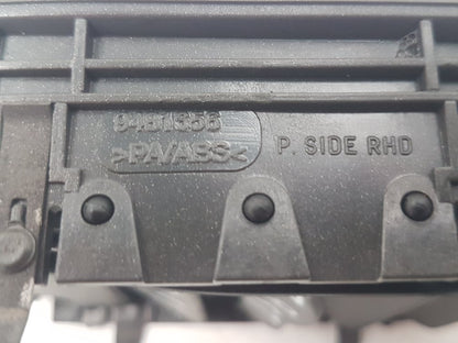 1997 - 2000 Volvo V70  Estate AIR VENT (PASSENGER SIDE FRONT) 9481656