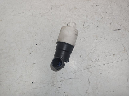 2010 - 2014 Volvo V60  Estate WASHER PUMP (WINDSCREEN) AV61-17K624-AA