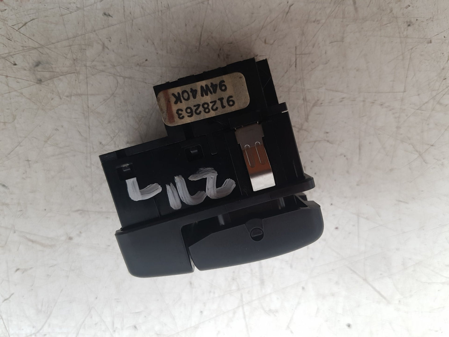 1992 - 1997 Volvo 850  Estate HEATED MIRROR SWITCH 9128263