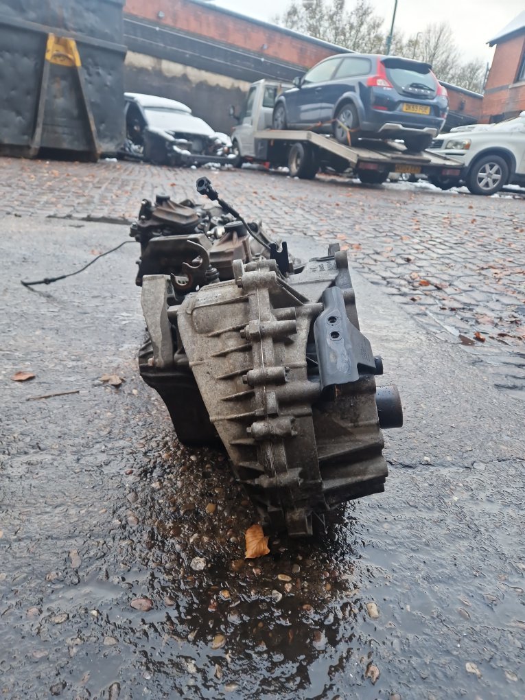 2009 - 2015 Volvo XC60  Estate Manual Gearbox 9482390