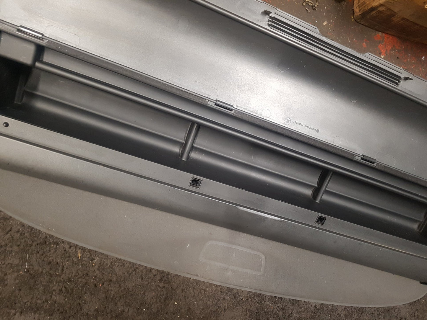 2004 - 2010 Volvo V50   Estate LUGGAGE COVER 39874981